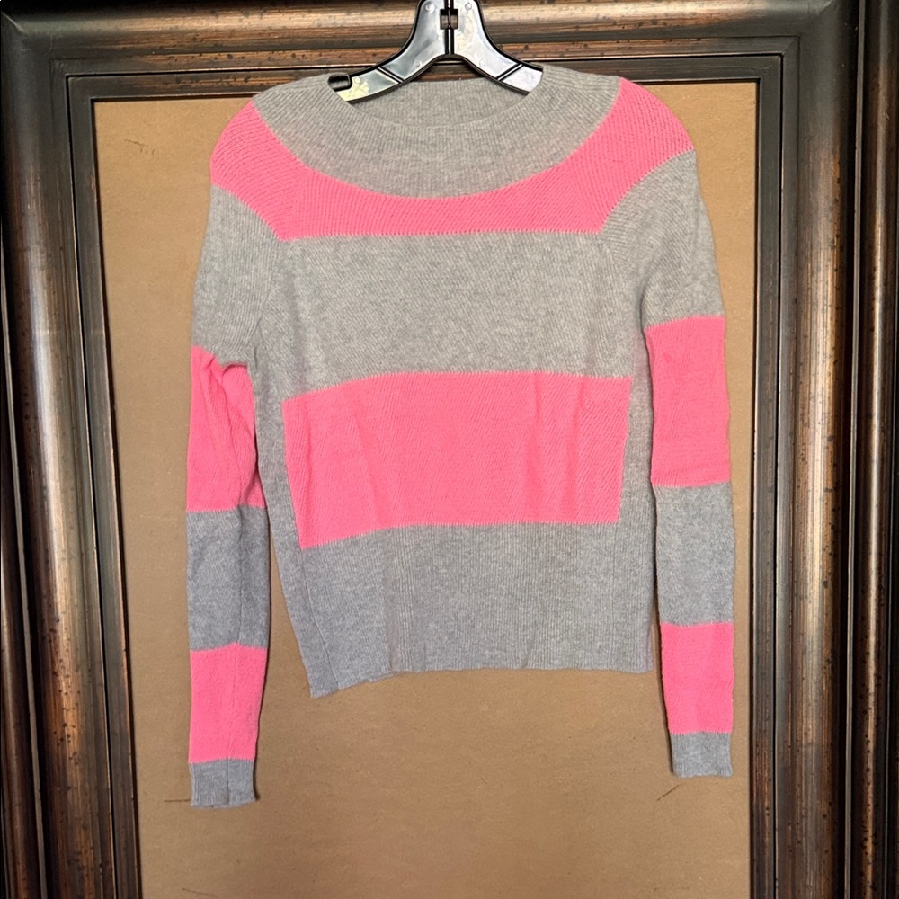 Lisa Todd NWOT Gray and Pink Striped Cashmere Women's Sweater